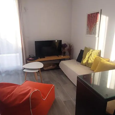 Sea La Vie Apartment *